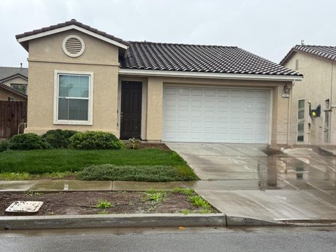 1442 W Dynes Street Merced CA 95348
