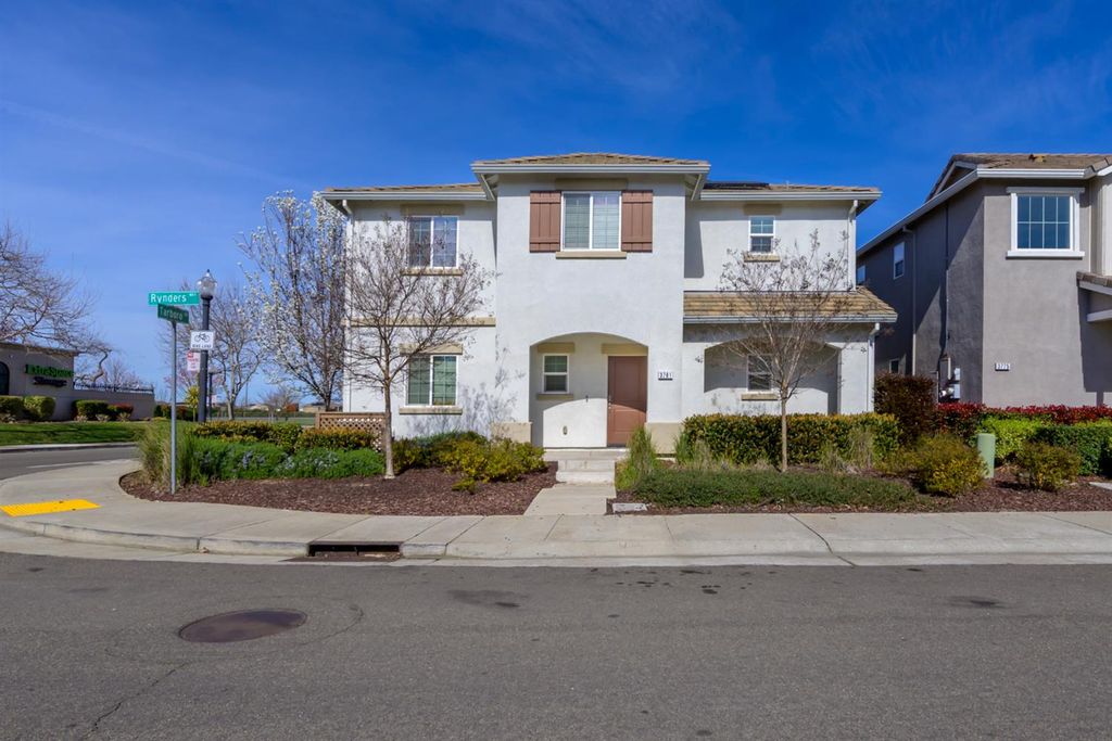 Photo of 3781 Rynders Way, Sacramento, CA 95835 (MLS # 226024535)
