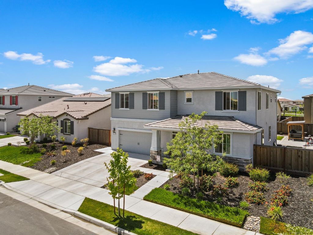 Photo of 10037 Mount Hood Drive, Stockton, CA 95219 (MLS # 225121621)