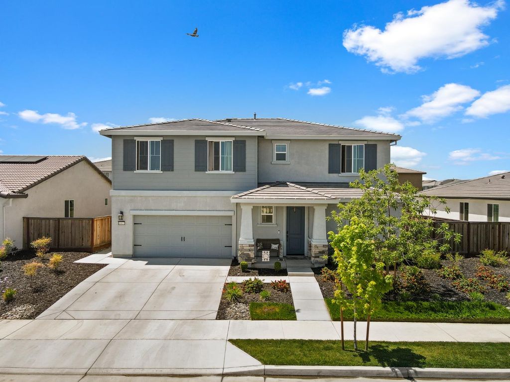 Photo of 10037 Mount Hood Drive, Stockton, CA 95219 (MLS # 225121621)