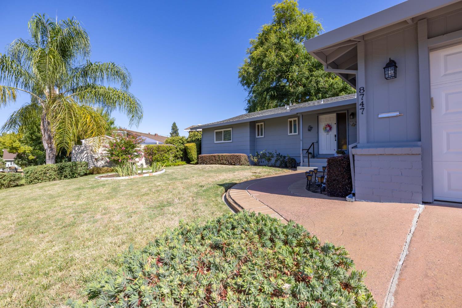 8747 Ingrid Way
