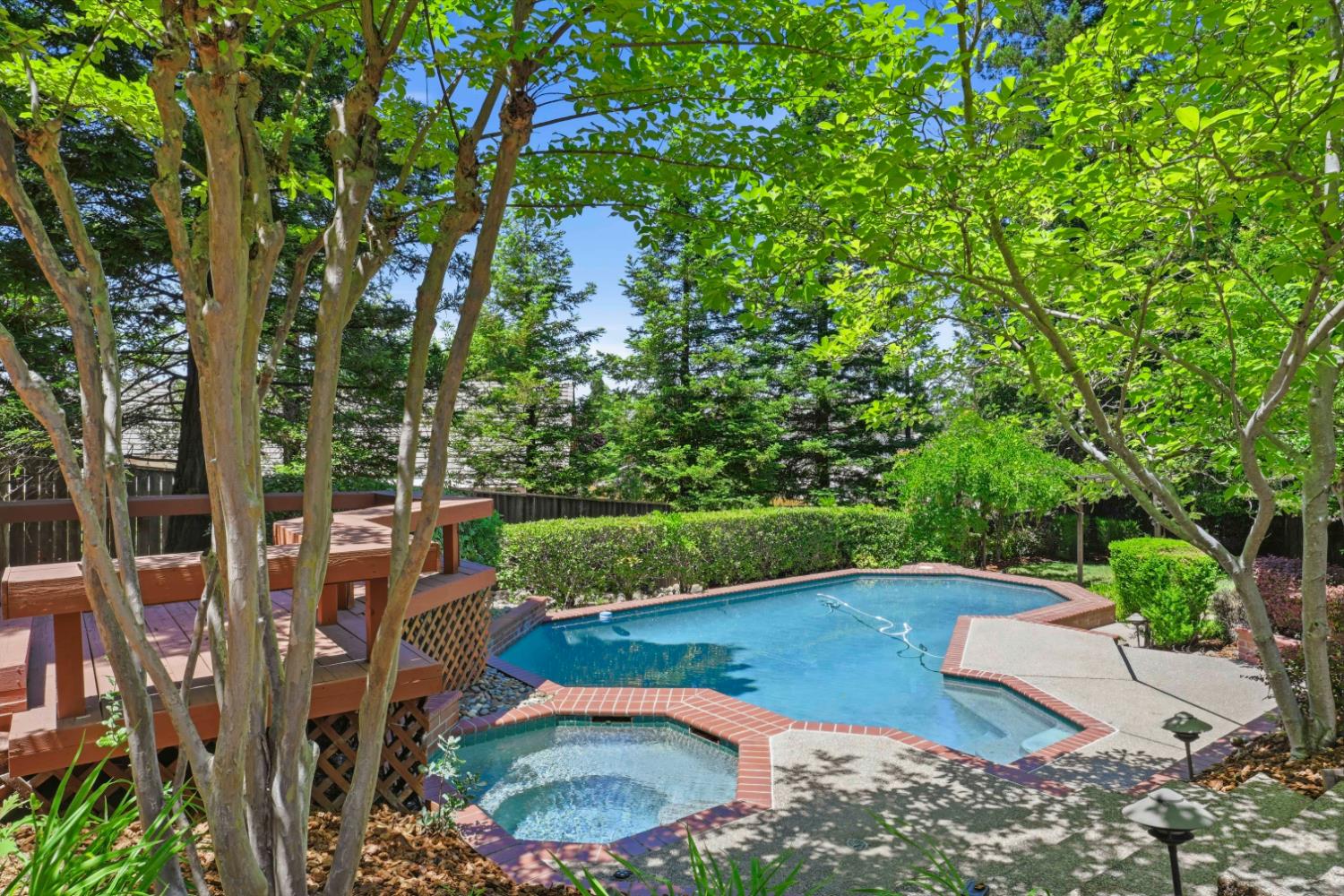 112 Woodsmoke Way