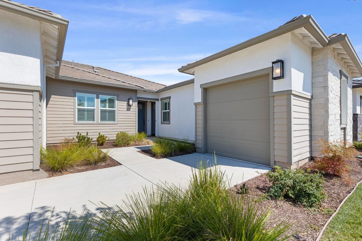 4630 Trumpet Lily Way