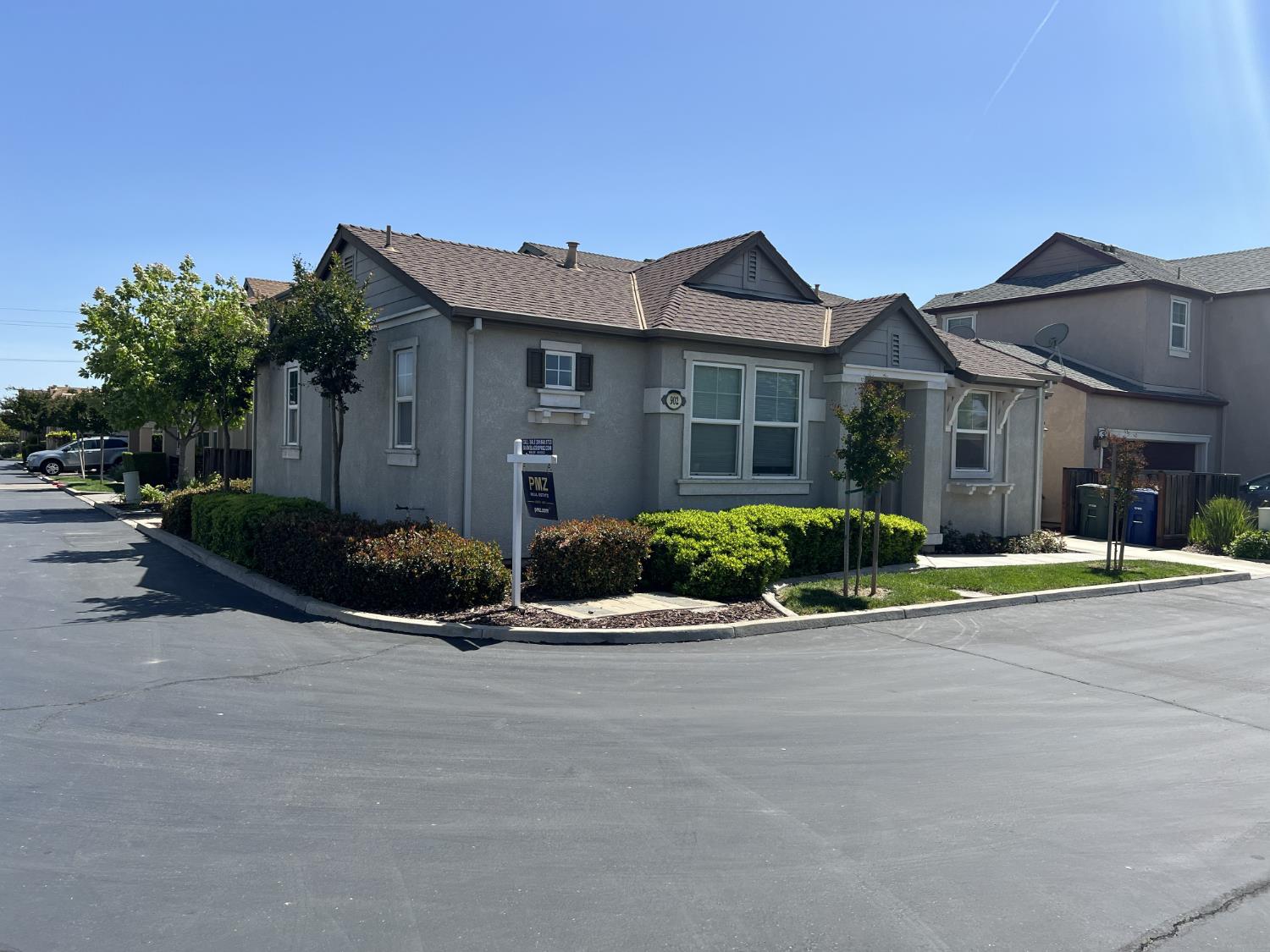 902 Castellona Drive