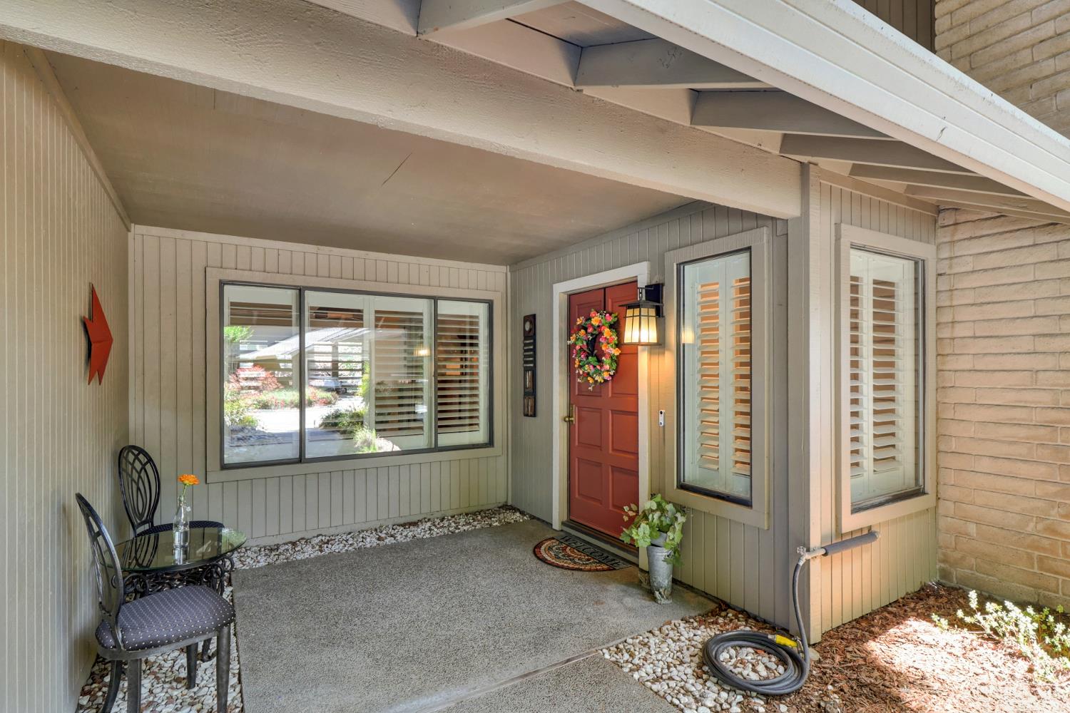 2044 University Park Drive