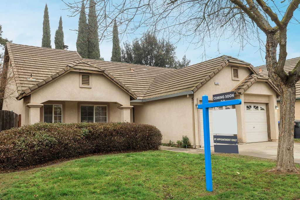 Photo of 1007 Kirksey Drive, Turlock, CA 95382 (MLS # 226007732)