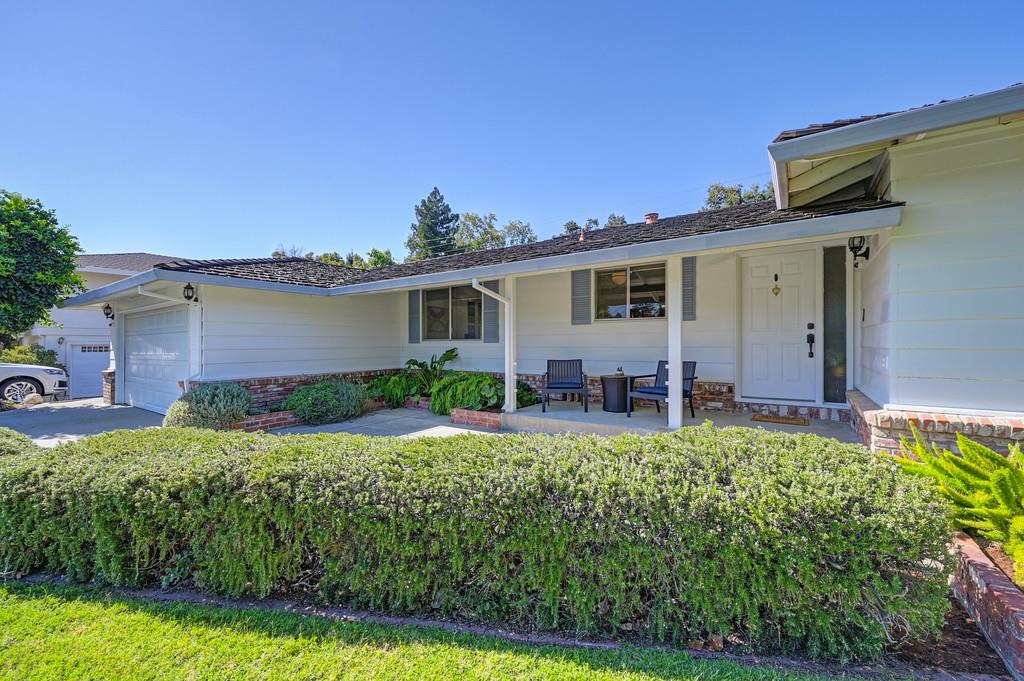 44298 N El Macero Dr