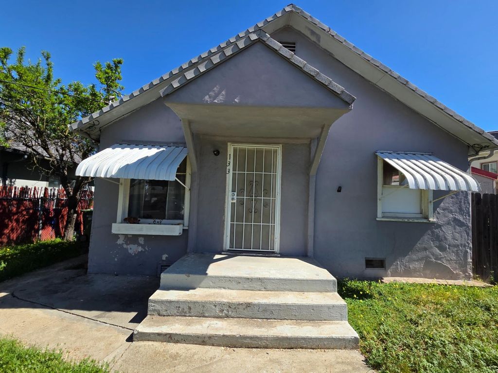 Photo of 133 5th Street, Galt, CA 95632 (MLS # 226034090)