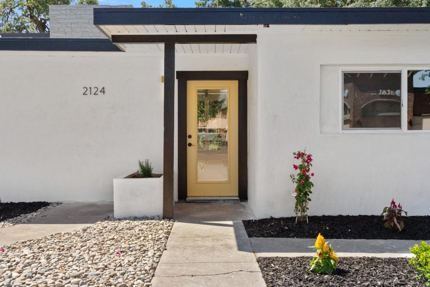 2124 Scenic Drive