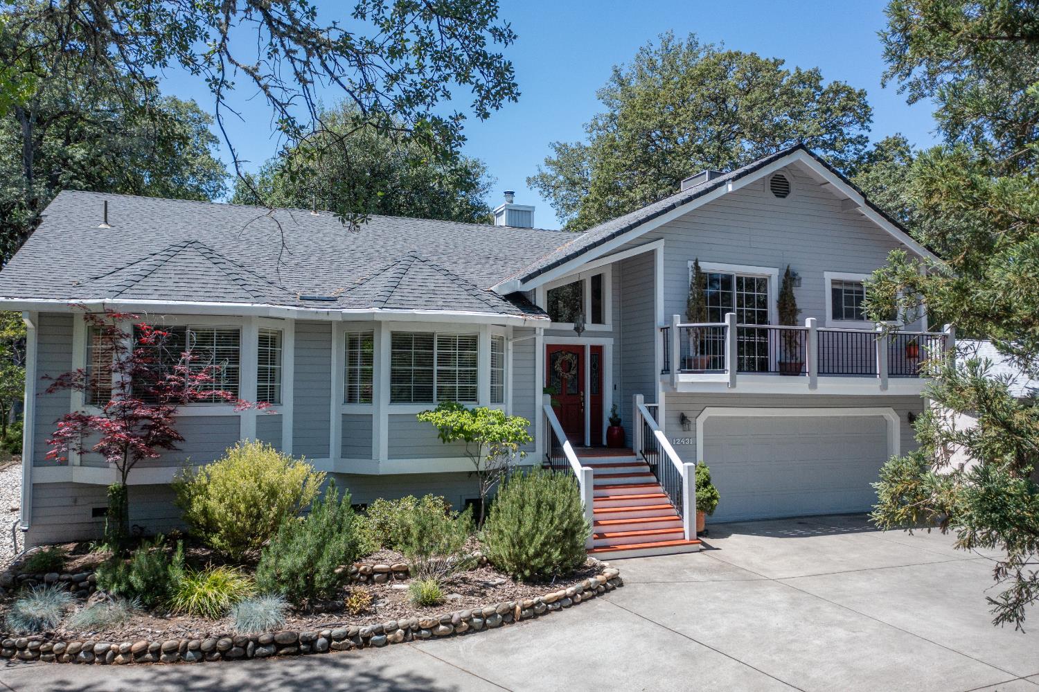 12431 Torrey Pines Drive