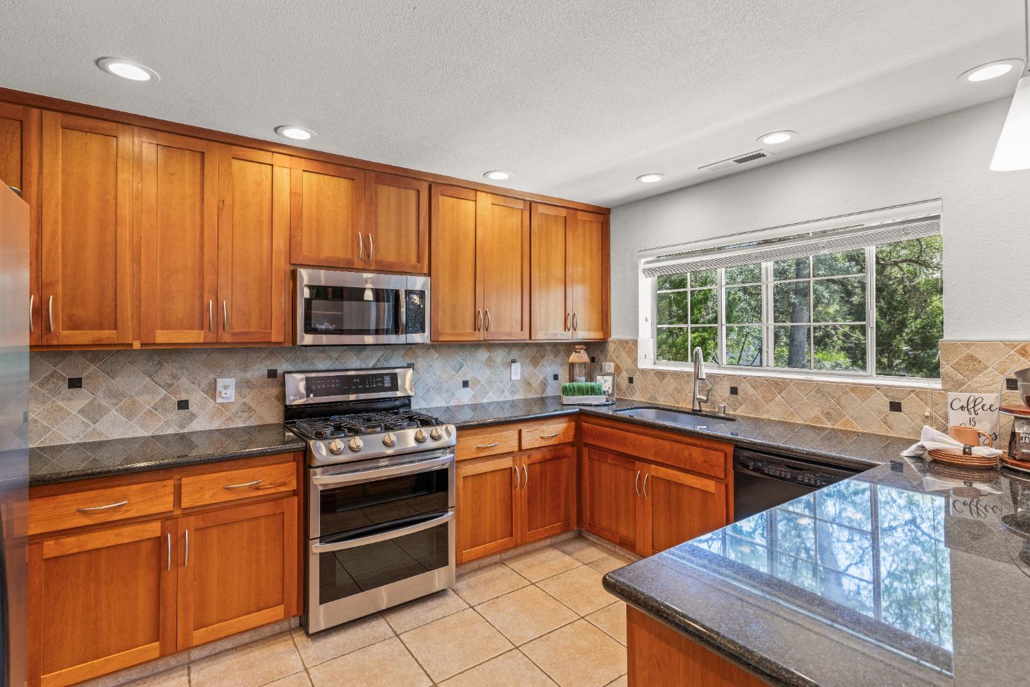12431 Torrey Pines Drive