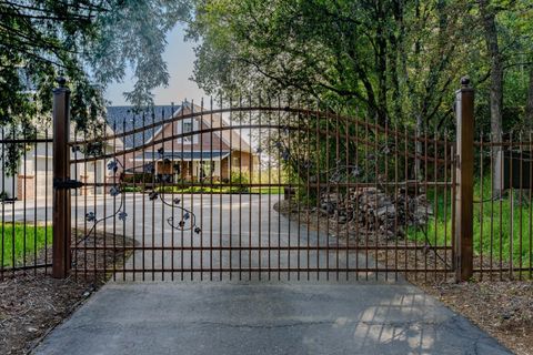 MLS: 225042840