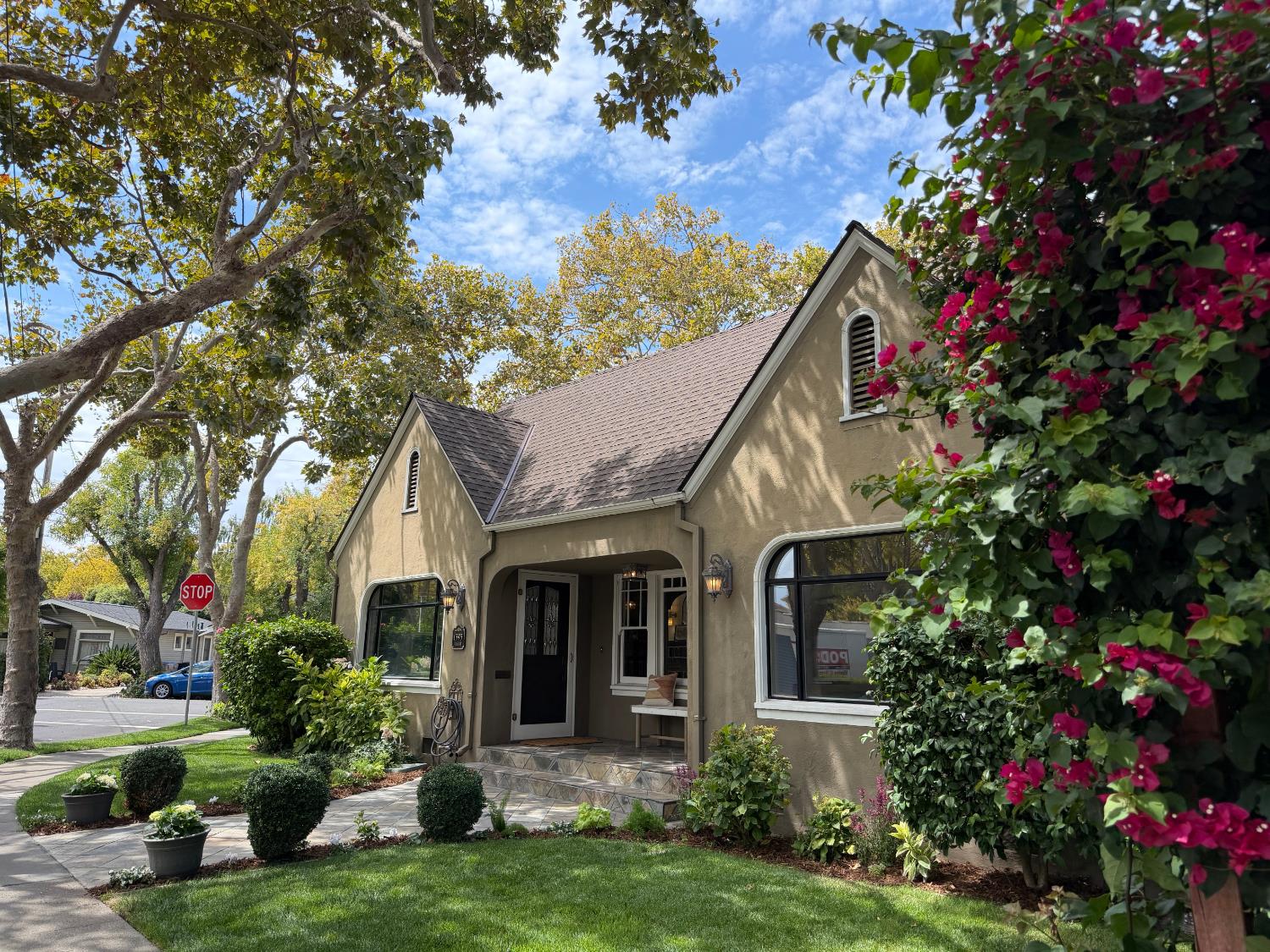 1595 Sierra Avenue