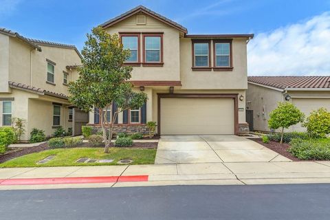 MLS: 225043025