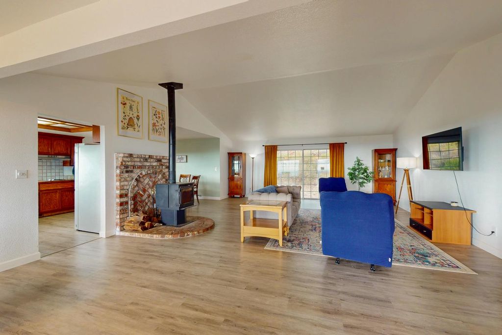 Photo of 3834 Loma Drive, Shingle Springs, CA 95682 (MLS # 225134967)