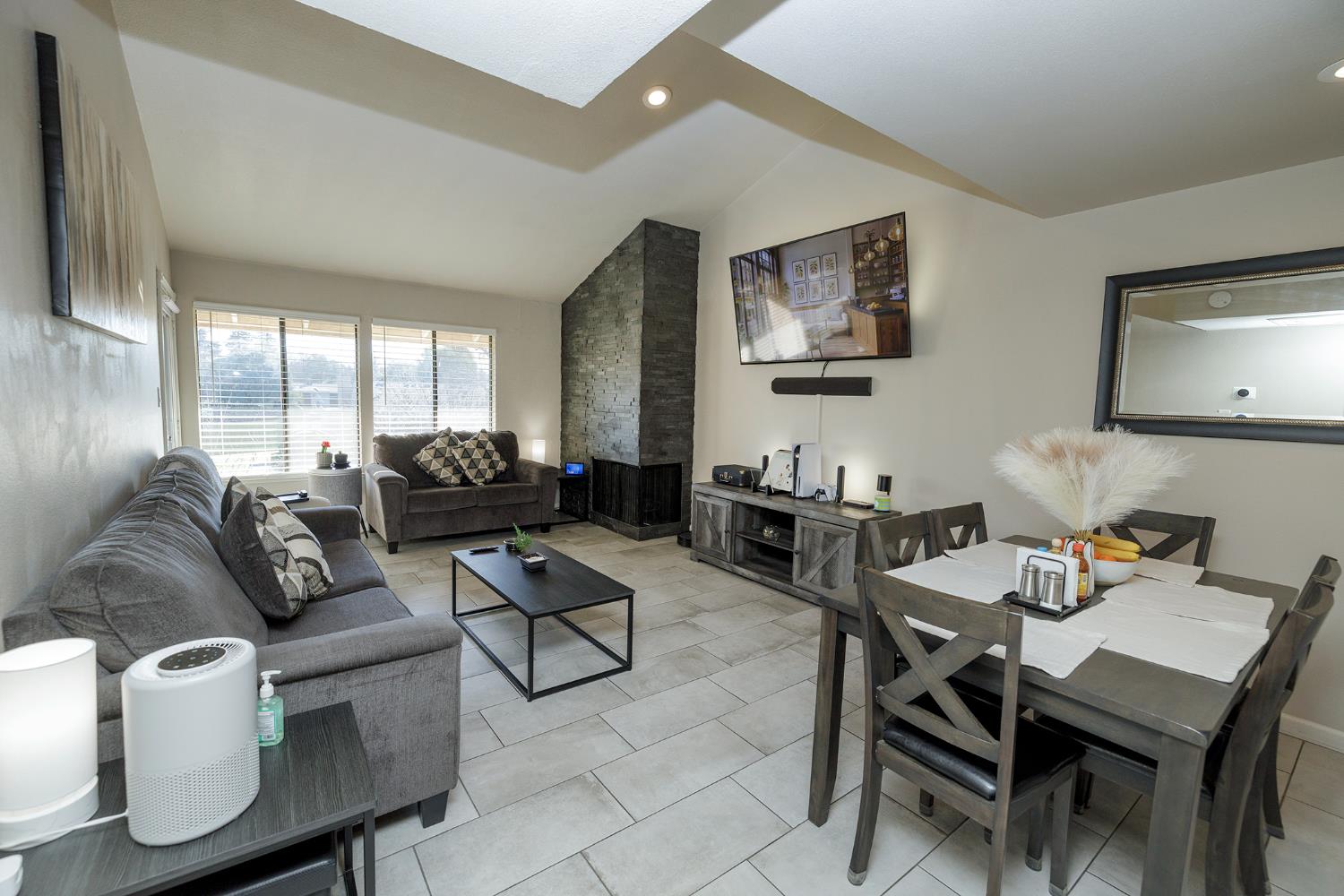 3722 W Benjamin Holt Drive 16