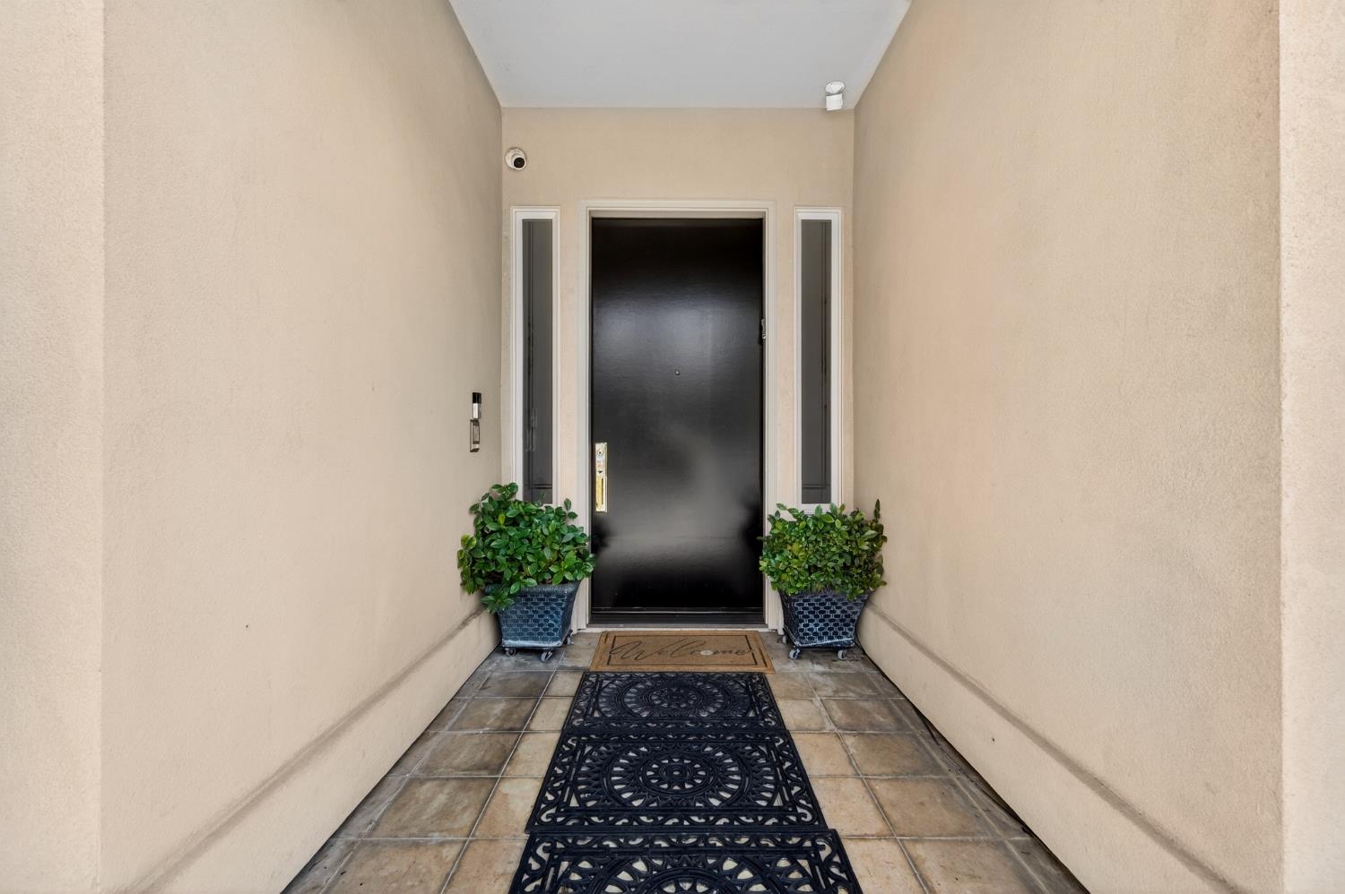 818 Sierra Oaks Vista Lane