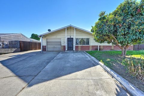 7580 Bellini Way, Sacramento, CA 95828 - #: 225138745