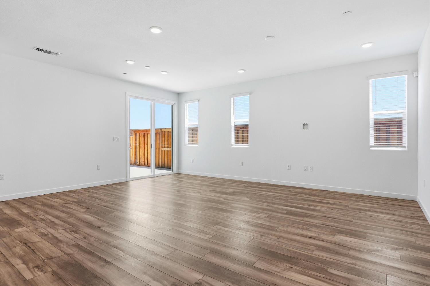 616 E Salamanca Lane
