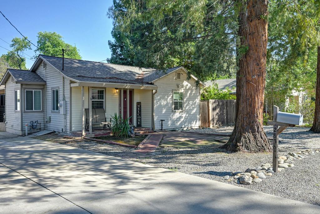 2836 Randolph Avenue