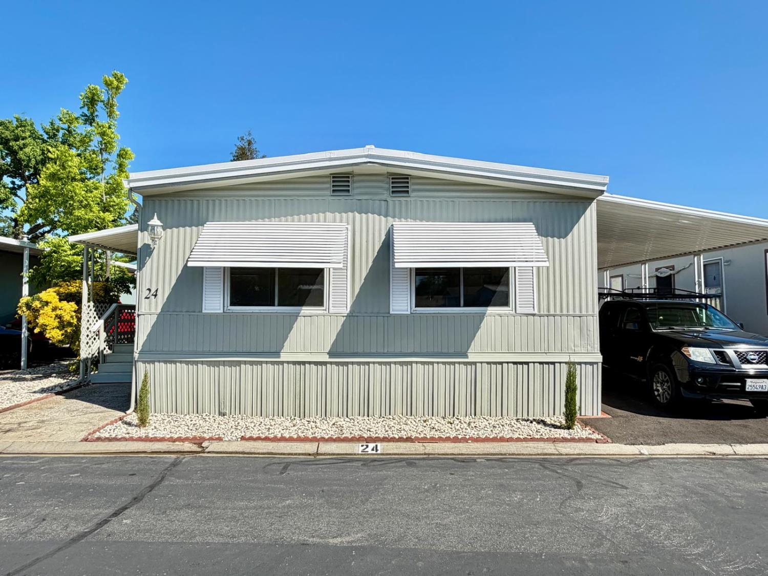 6154 S Walnut Street 24