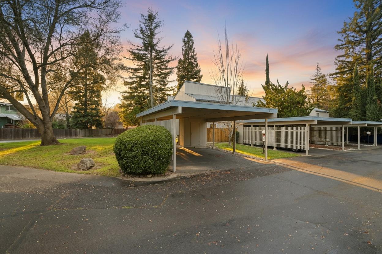 5274 Lake Knoll Lane