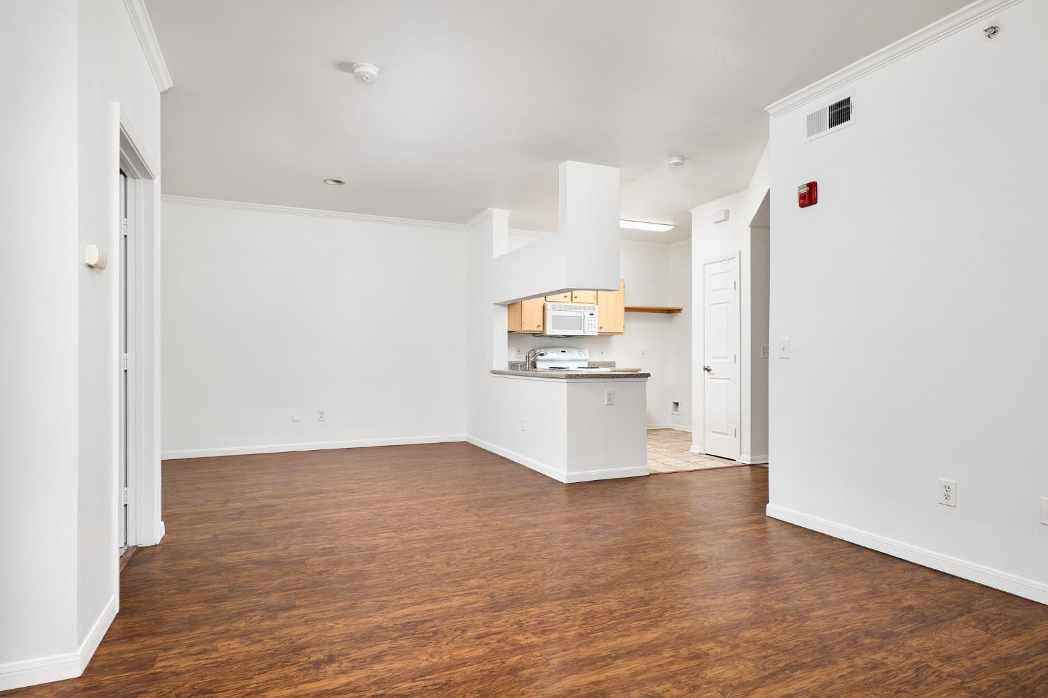 701 Gibson Drive 1215