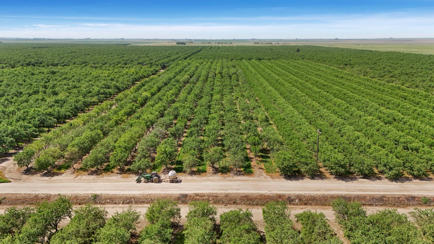 4866 E Roosevelt Road