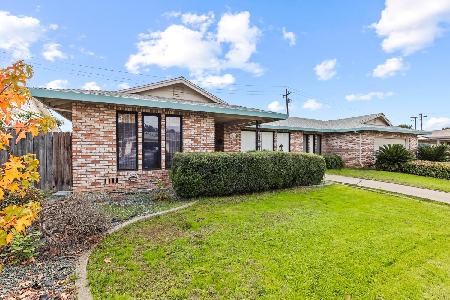 1570 Valley View Drive