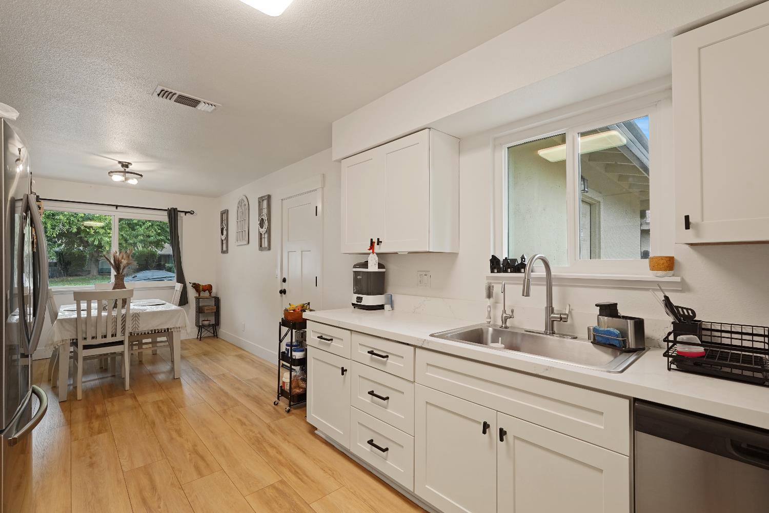 2966 Hillview Drive