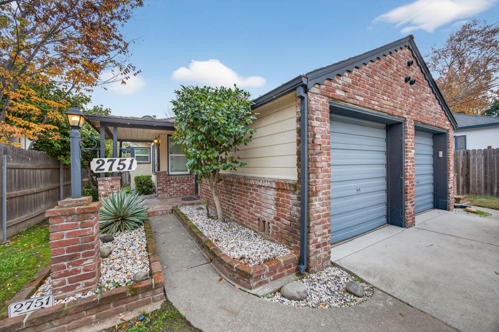 2751 Riverside Boulevard