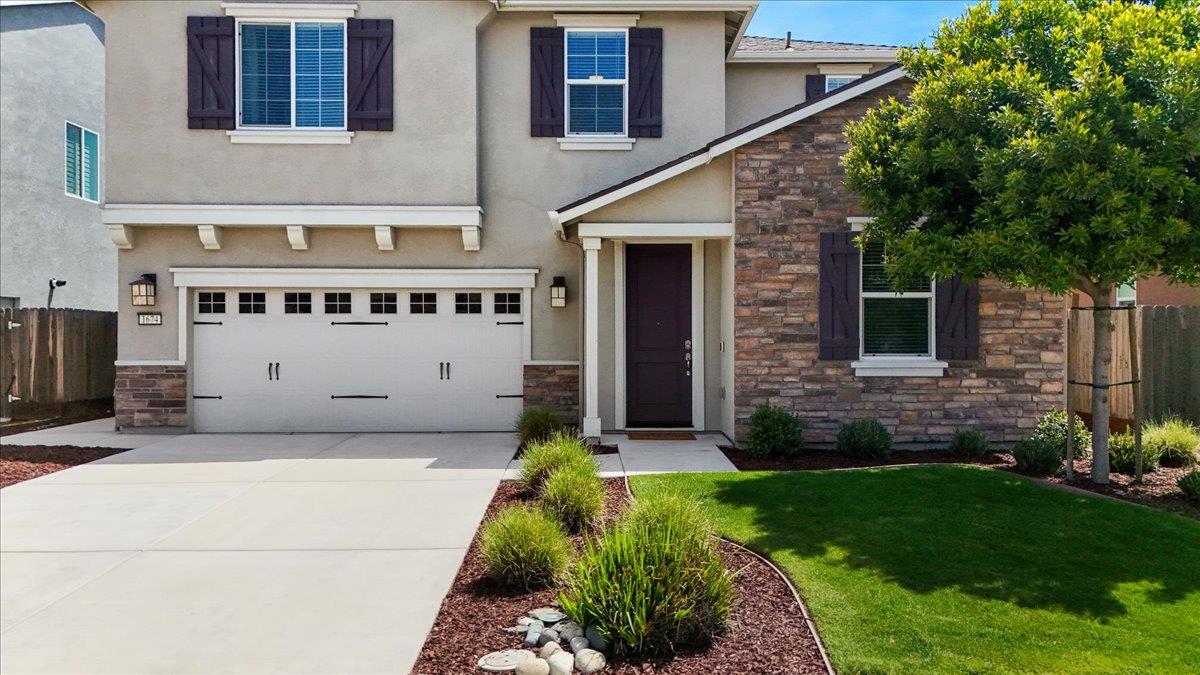 1674 Carrara Lane