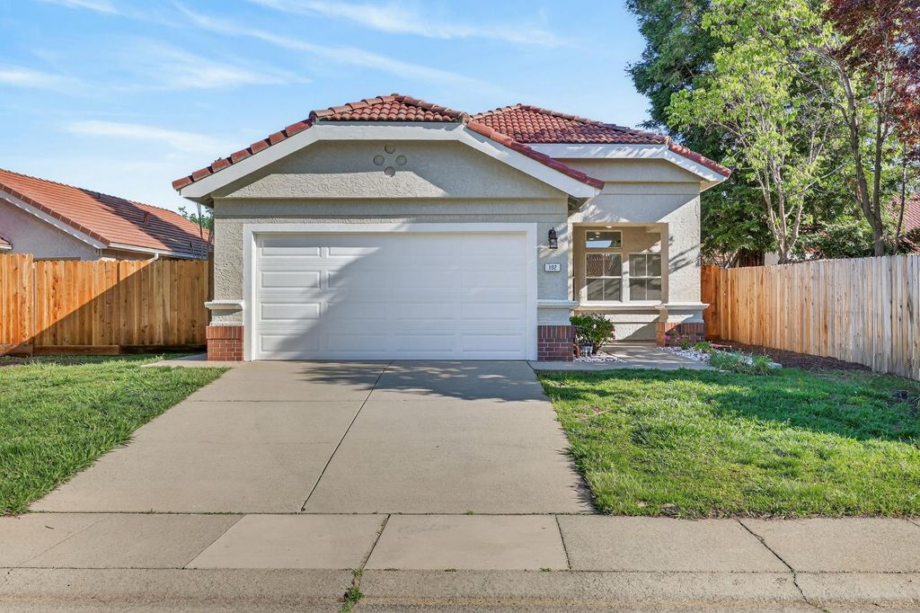 Photo of 102 Moylan Way, Folsom, CA 95630 (MLS # 226032784)