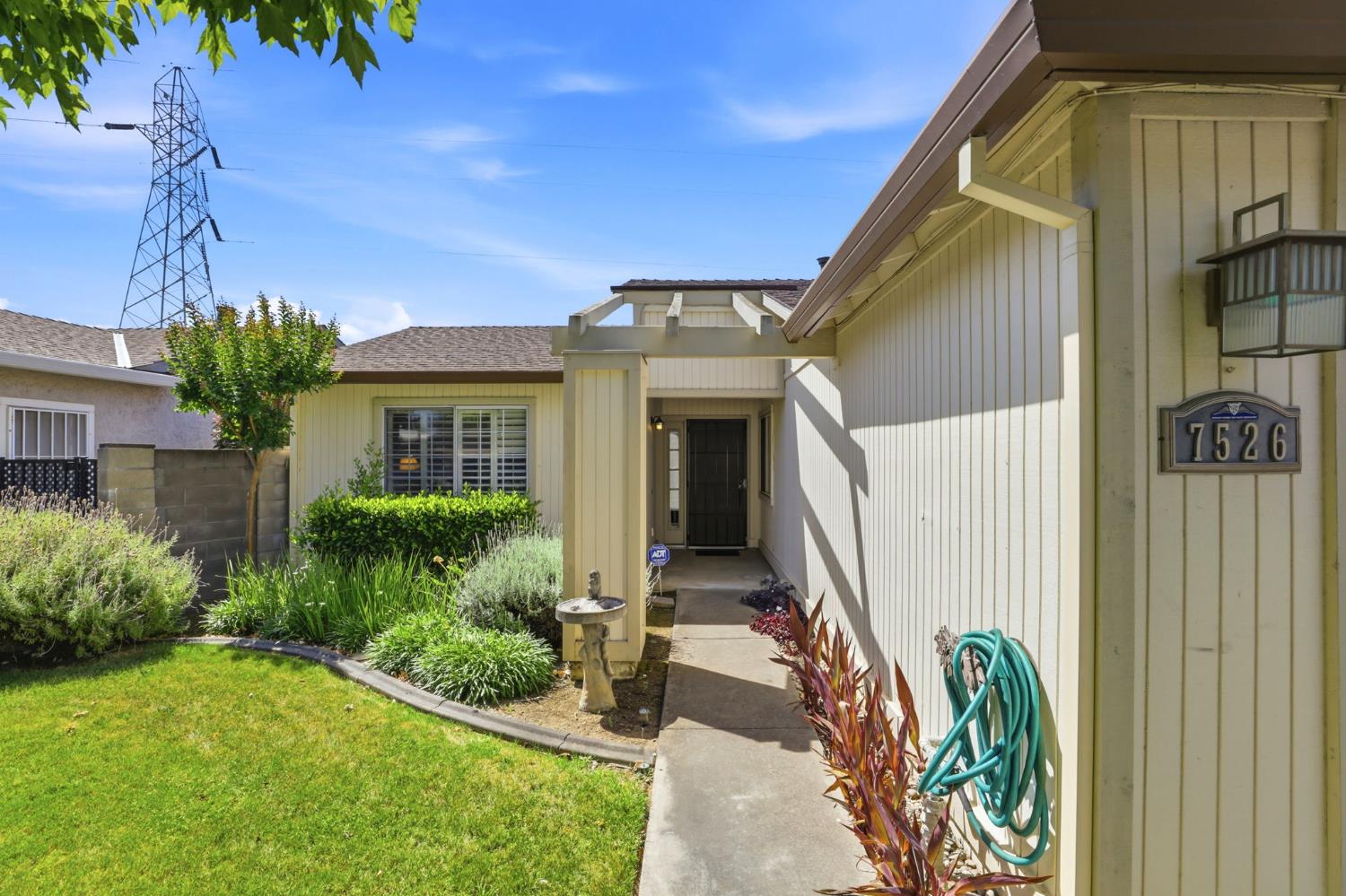 7526 Sunfaire Lane