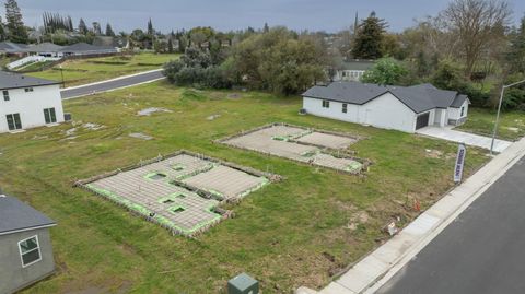 913 Old Stockton Road Oakdale CA 95361