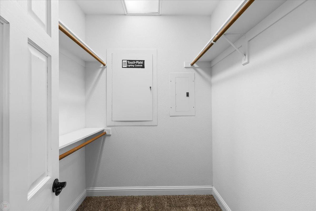 Los Banos, California 93635, United States, 3 Bedrooms Bedrooms, ,3 BathroomsBathrooms,Residential,Active,25210