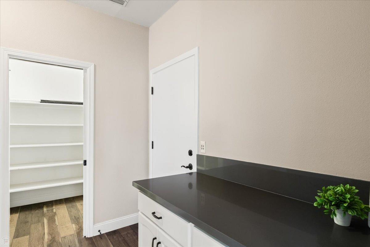 Los Banos, California 93635, United States, 3 Bedrooms Bedrooms, ,3 BathroomsBathrooms,Residential,Active,25210