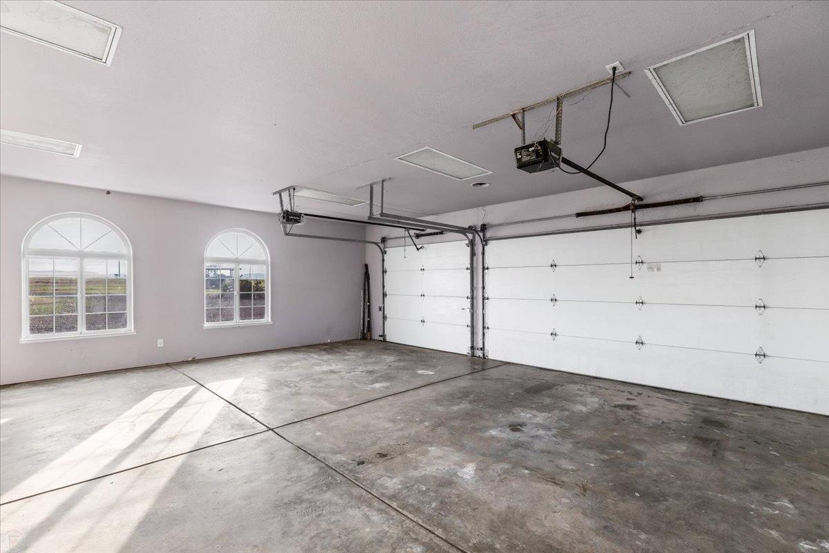 Los Banos, California 93635, United States, 3 Bedrooms Bedrooms, ,3 BathroomsBathrooms,Residential,Active,25210