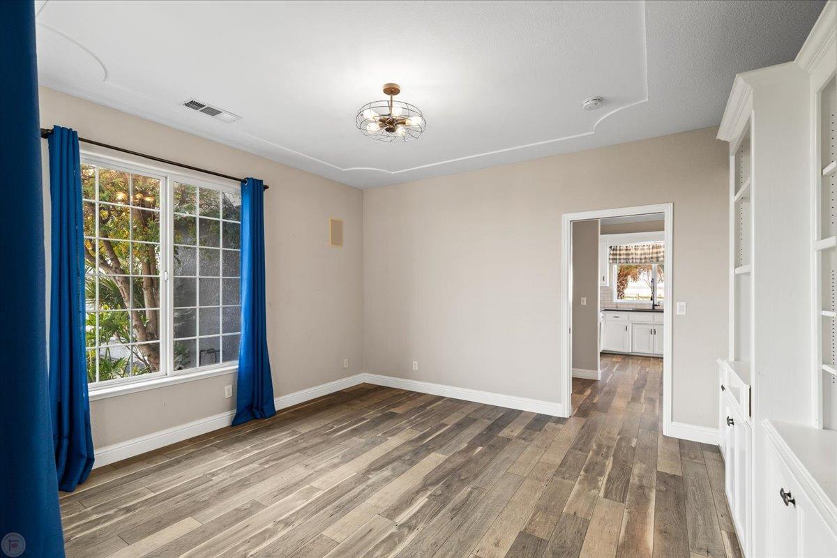 Los Banos, California 93635, United States, 3 Bedrooms Bedrooms, ,3 BathroomsBathrooms,Residential,Active,25210