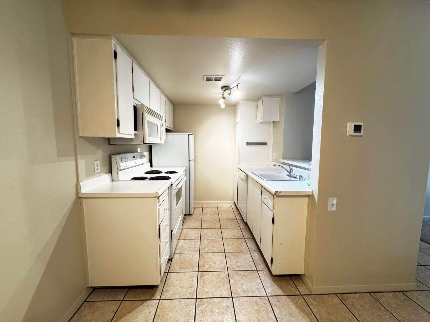 975 Fulton Avenue 487