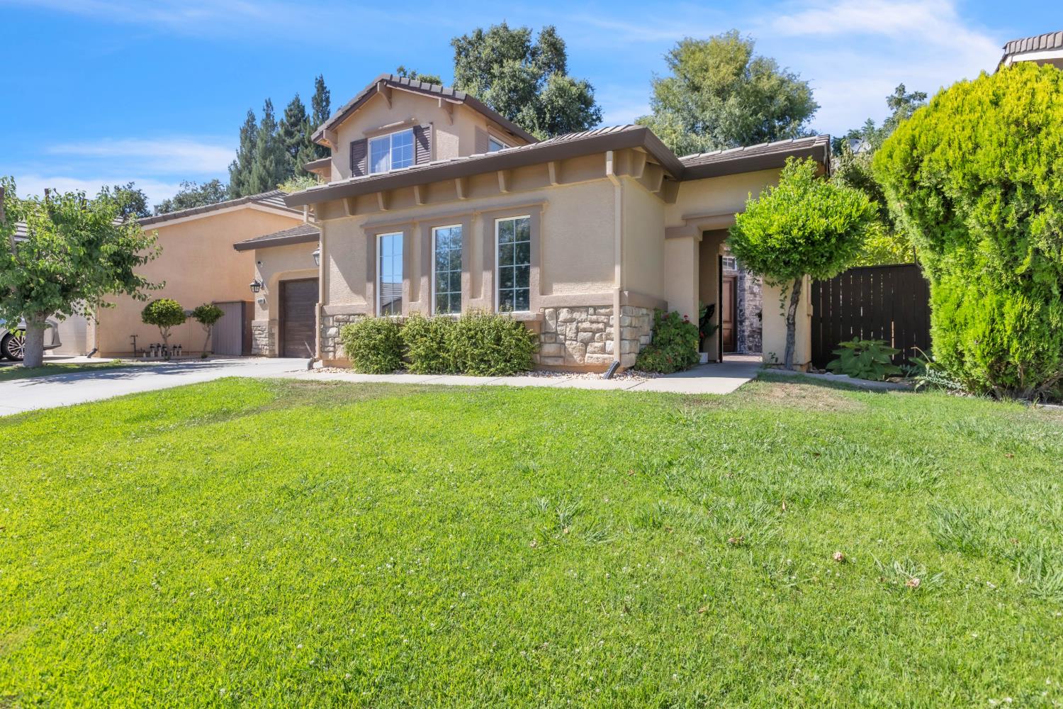 6009 Roswitha Court
