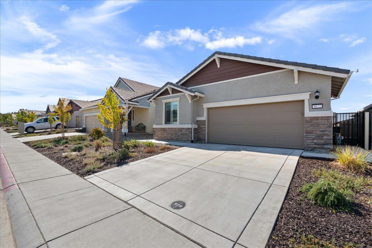 9072 Cerro Vista Drive