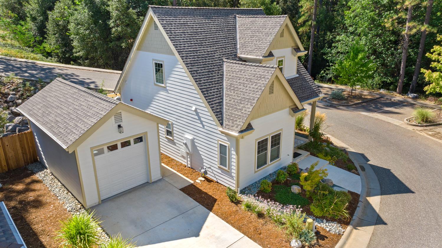 215 Pello Lane