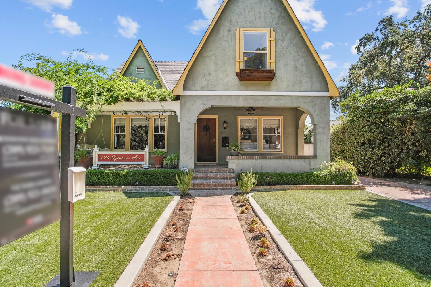 216 Sycamore Avenue