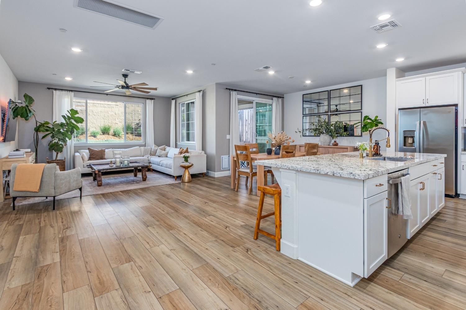 4658 Scenic Vista Drive