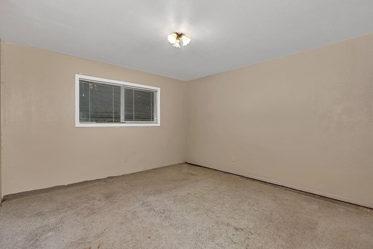 Dos Palos, California 93620, United States, 3 Bedrooms Bedrooms, ,2 BathroomsBathrooms,Residential,Active,170141