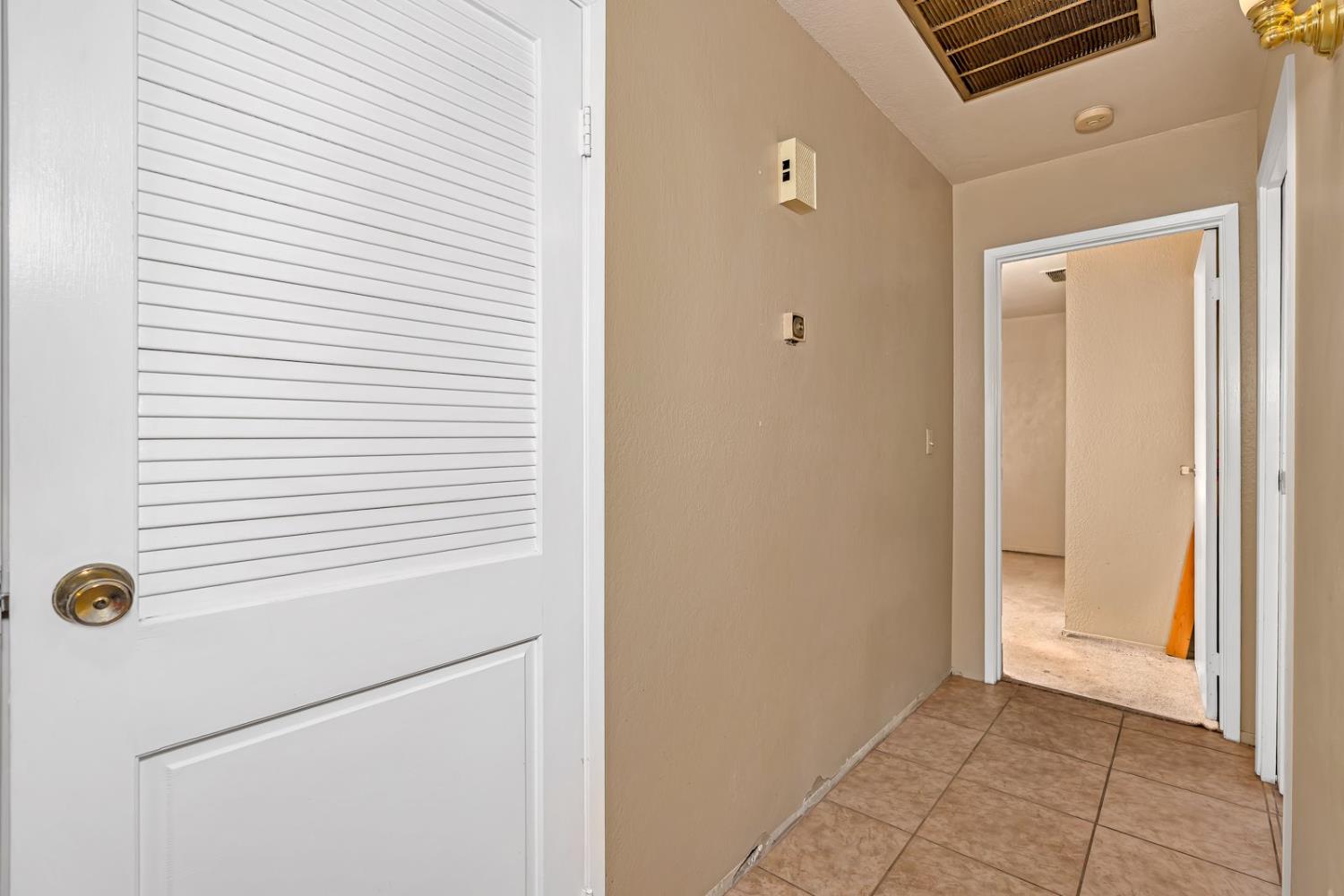 Dos Palos, California 93620, United States, 3 Bedrooms Bedrooms, ,2 BathroomsBathrooms,Residential,Active,170141