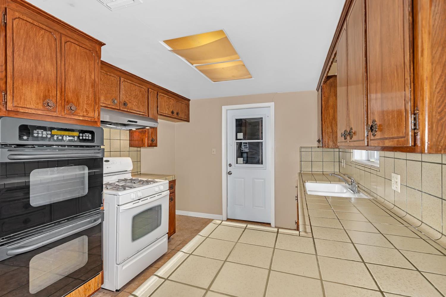 Dos Palos, California 93620, United States, 3 Bedrooms Bedrooms, ,2 BathroomsBathrooms,Residential,Active,170141