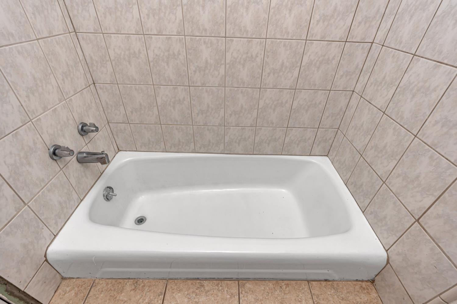 Dos Palos, California 93620, United States, 3 Bedrooms Bedrooms, ,2 BathroomsBathrooms,Residential,Active,170141