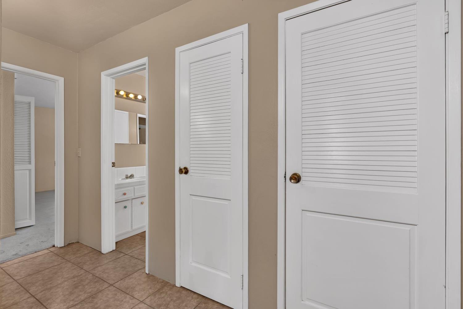 Dos Palos, California 93620, United States, 3 Bedrooms Bedrooms, ,2 BathroomsBathrooms,Residential,Active,170141